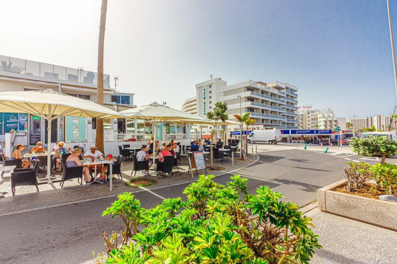 Front Of A Beach Aircon Las Americas Costa Adeje Playa de las Americas  Esterno foto